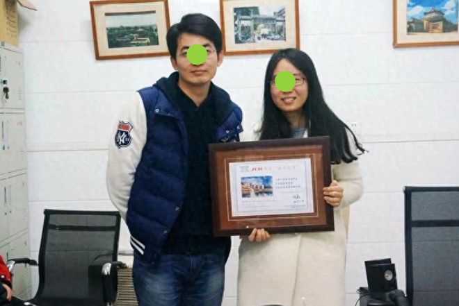 央视《交锋》口碑炸了！一屋子专业戏骨，愣是没干过一个唱歌的