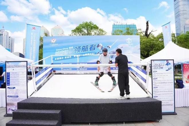詹俊：摩洛哥的正面防守太容易被突破，法国找准弱点精准打击