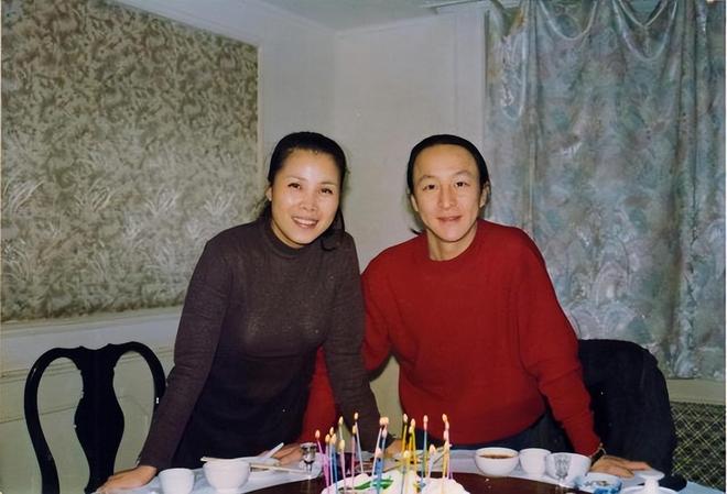 一句“走个面儿”!《抓特务》票房走没了!