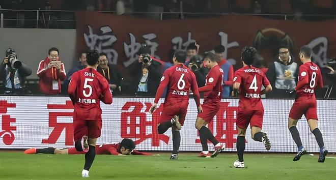 奥运冠军杨威向17岁儿子道歉！因儿子对其未征求同意便发视频不满