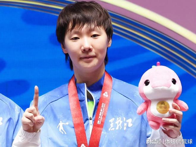他是CBA最高球员，22岁进全明星，被租借后爆发，NBA多队邀请