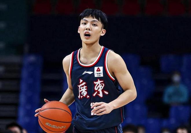 官方：清华大学后卫石奎正式加盟NBL香港金牛队
