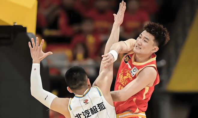 3年2700万美元！射手赫尔特续约活塞 继续搭档坎宁安冲冠