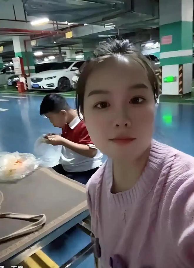 爽了爽了！劈扣首轮10号秀！杨瀚森打脸中国男篮