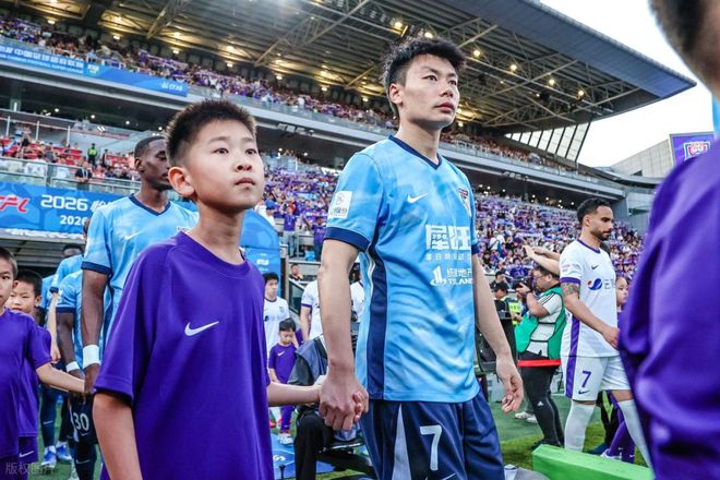 嫁78岁法国老头水落石出后，李宇春私生活曝光，丝毫不感到意外