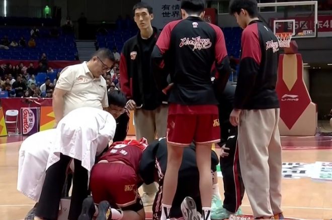 “这颜值，放艺术生里也是顶级！”家长晒素颜大一女儿哭鼻子火了