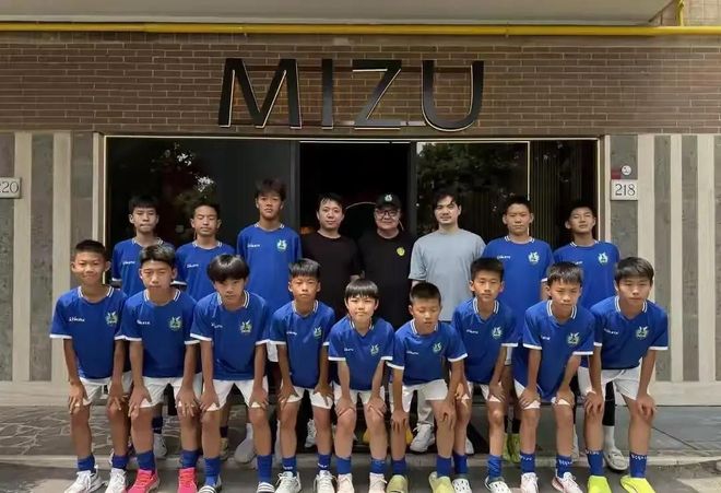 【油价大降】汽油“刚大降近2000元/吨”,92接近7.1元/升后“涨了起来”,近2月统计“大涨超1.1元”后,明晚24时或“再大涨”!