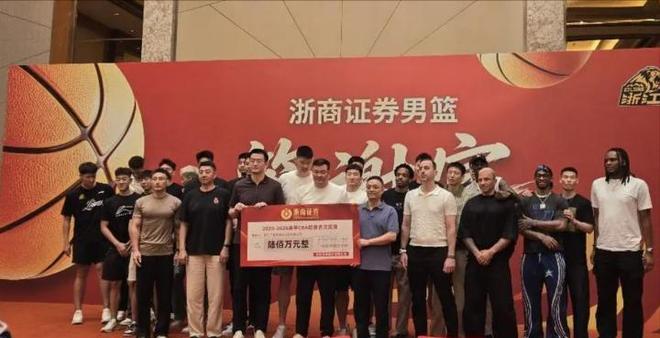 美网混双德萨领衔辛卡缺席，郑钦文第二轮对手确定称巅峰期还未到