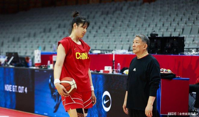 伊朗终于想起来,中国手里的4千亿美元,成了他们翻身破局关键?