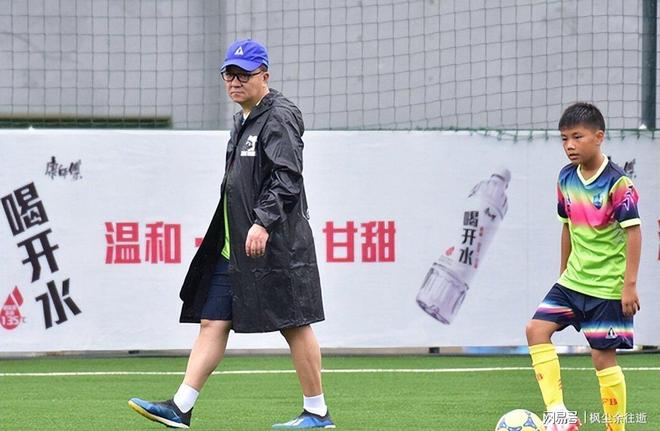 中国男篮主帅郭士强终于狠下心了,弃用爱徒后,首场大胜喀麦隆