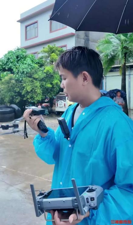 英格兰逆转挪威晋级4强,现场观赛的贝克汉姆喜笑颜开