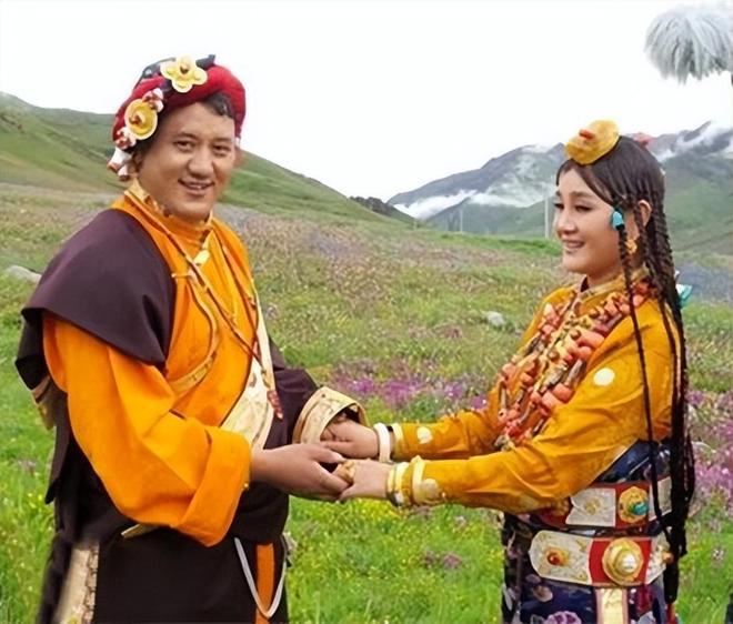 穆里尼奥的皇马,该怎么用姆巴佩打中锋,尤其是如何打破铁桶阵
