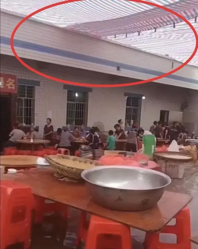 斯瓦泰克上演极致翻盘令小威纪录作古，萨巴谈美战袍称自己像篮球