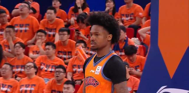 欧超杯冠军将诞生!巴黎大战维拉,2位西班牙名帅斗法,149亿对决