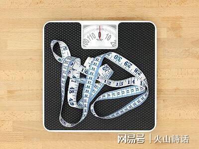 活塞步行者争夺特雷·墨菲三世