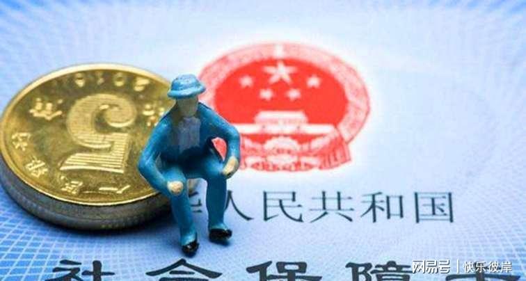 敬一丹追悼会正式举行！ 众多大咖现身送别，李修平戴黑色口罩，明显哭过