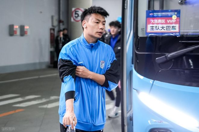 嫁78岁法国老头水落石出后，李宇春私生活曝光，丝毫不感到意外